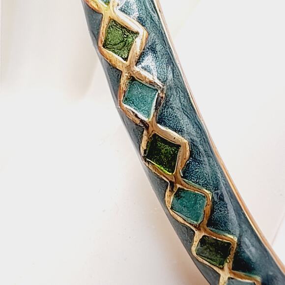 Vintage Green Enamel & Gold Tone Hinged Bangle Bracelet, 7¼” Inner Circumference - Picture 7 of 7